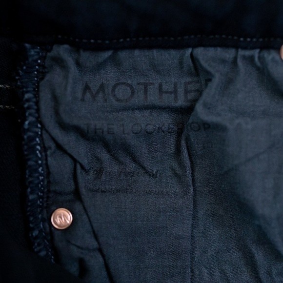 SOLD-Mother Denim Looker Crop Skinny Jeans in Coffee, Tea, or Me Size 26 - Picture 13 of 15